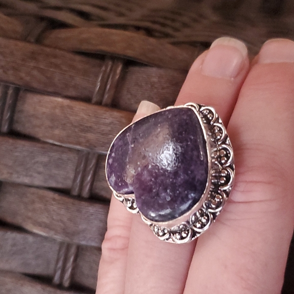 New Lepidolite Heart Shaped 925 Silver Statement Ring. - Picture 8 of 12